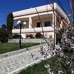 Σπίτι διακοπών σπίτι στο βουνό αλλά μια ανάσα από τη θάλασσα Paleochori (Euboea)