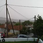 σπίτι στο βουνό αλλά μια ανάσα από τη θάλασσα *