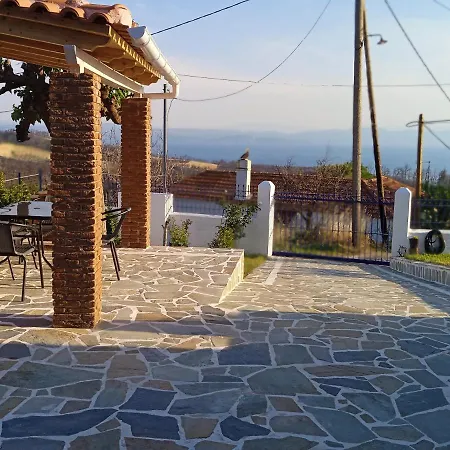σπίτι στο βουνό αλλά μια ανάσα από τη θάλασσα Holiday home Paleochori