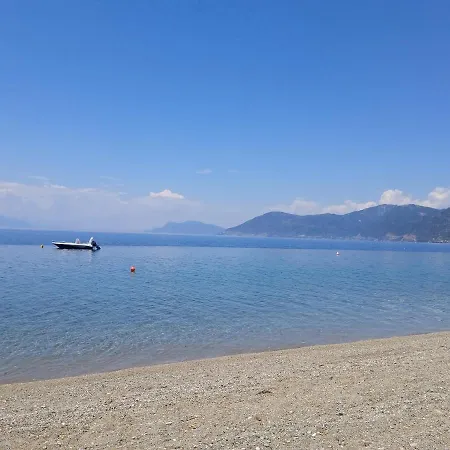 σπίτι στο βουνό αλλά μια ανάσα από τη θάλασσα