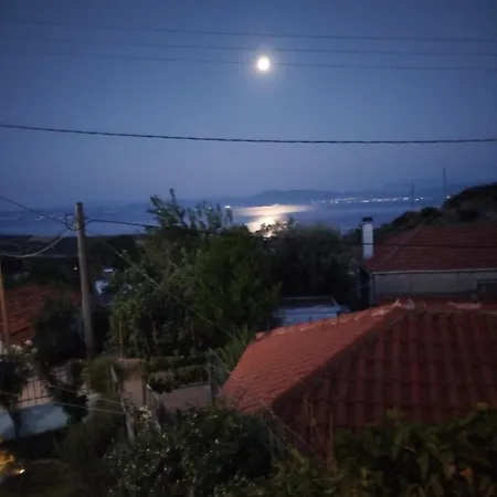 σπίτι στο βουνό αλλά μια ανάσα από τη θάλασσα * Paleochori (Evia)